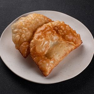 Мини чебуреки со шпинатом и сыром 2 шт